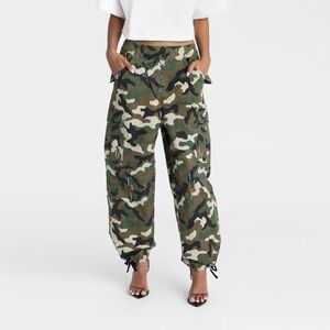 KBB by KAHLANA Women’s Mid-Rise Straight Leg The Cargo Jogger Dark Camo Size XL